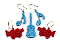 freestanding lace musical jewelry