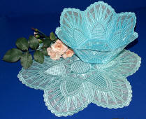 Bowl 4 Lg. Freestanding Lace