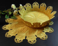 Bowl 7 freestanding lace and doily